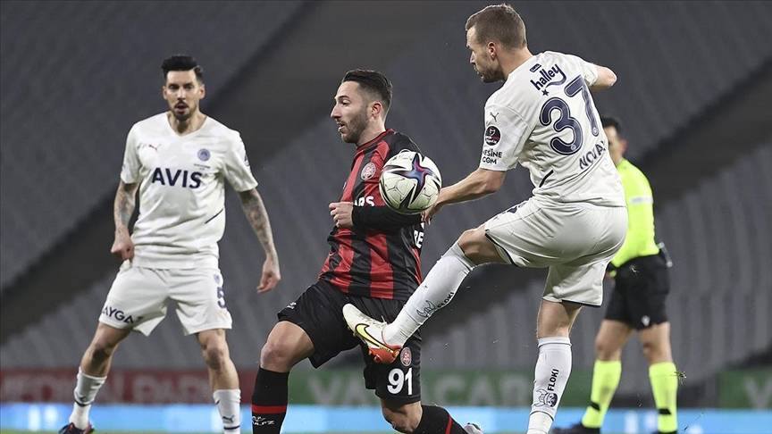 Kadıköy’de sürpriz kadro! Fenerbahçe - Karagümrük maçı öncesi 11’ler netleşti 6